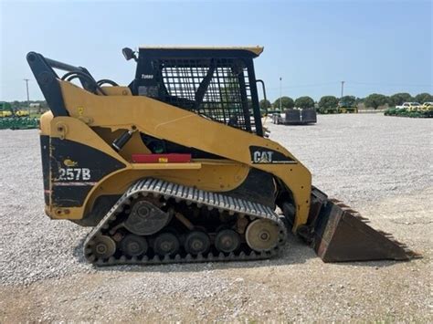 caterpillar 257b compact track loader|cat 257b oil capacity.